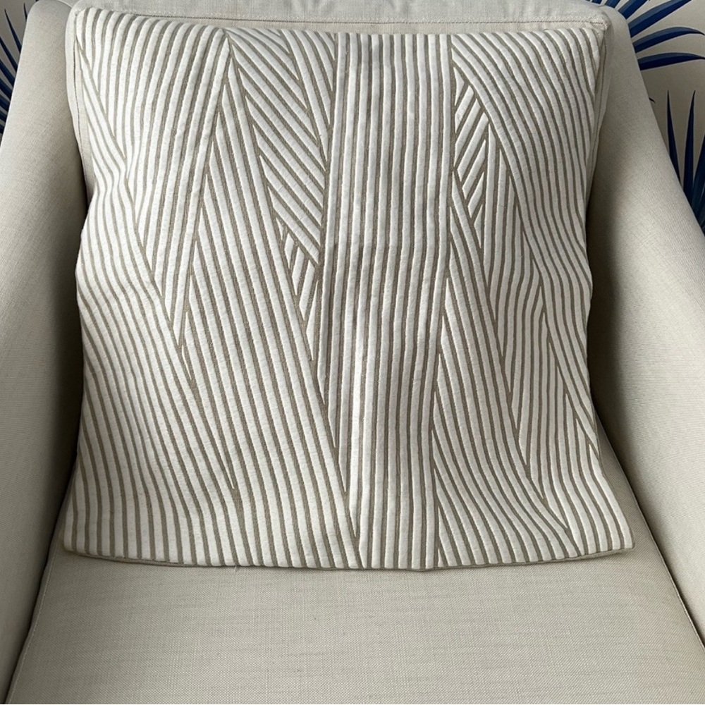 Williams Sonoma Zeta Linen Pillow Cover, 22" X 22", Ivory